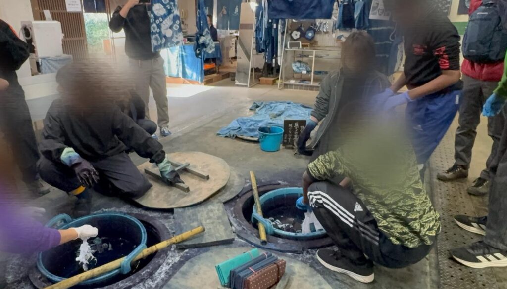 Living in Peace_おでかけリップ_藍染体験