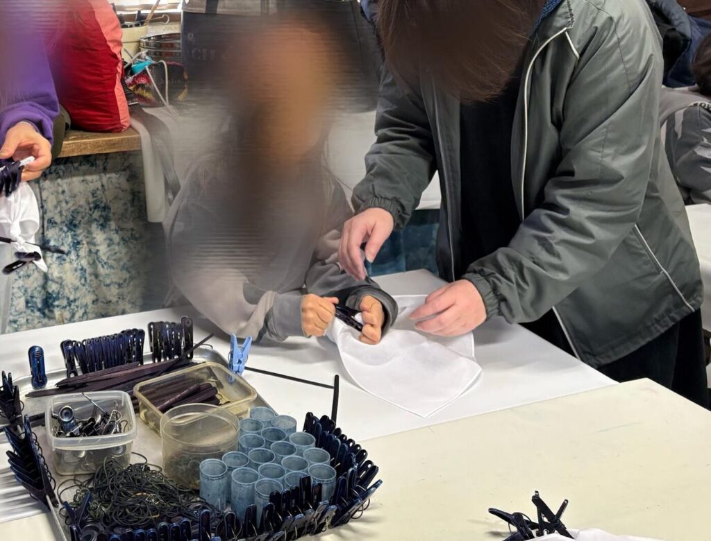 Living in Peace_おでかけリップ_藍染体験